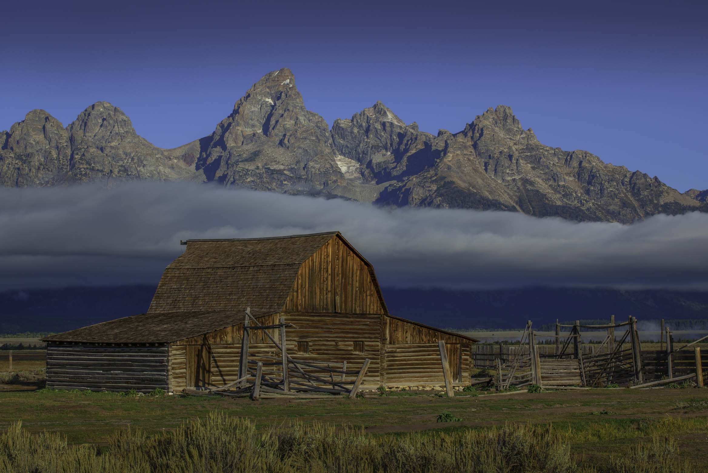 04x05_john-moulton-barn_landscape.jpg